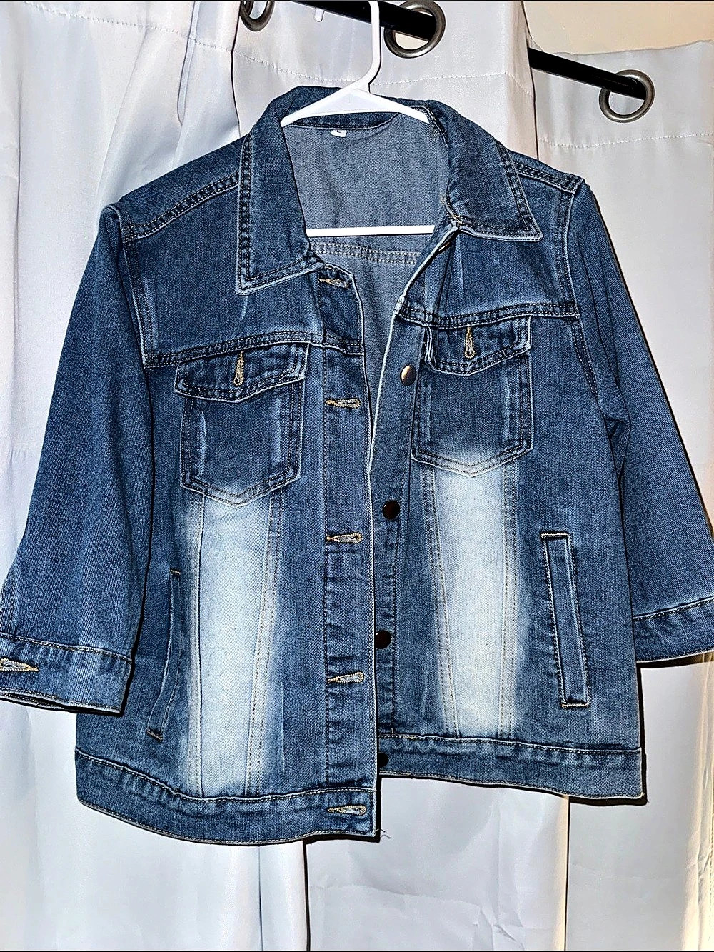 Denim Jean Jacket in Blue Size Large Like New